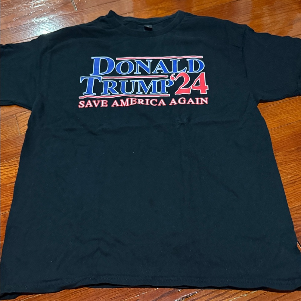 Donald Trump '24 Black Graphic T-Shirt - Save America Again